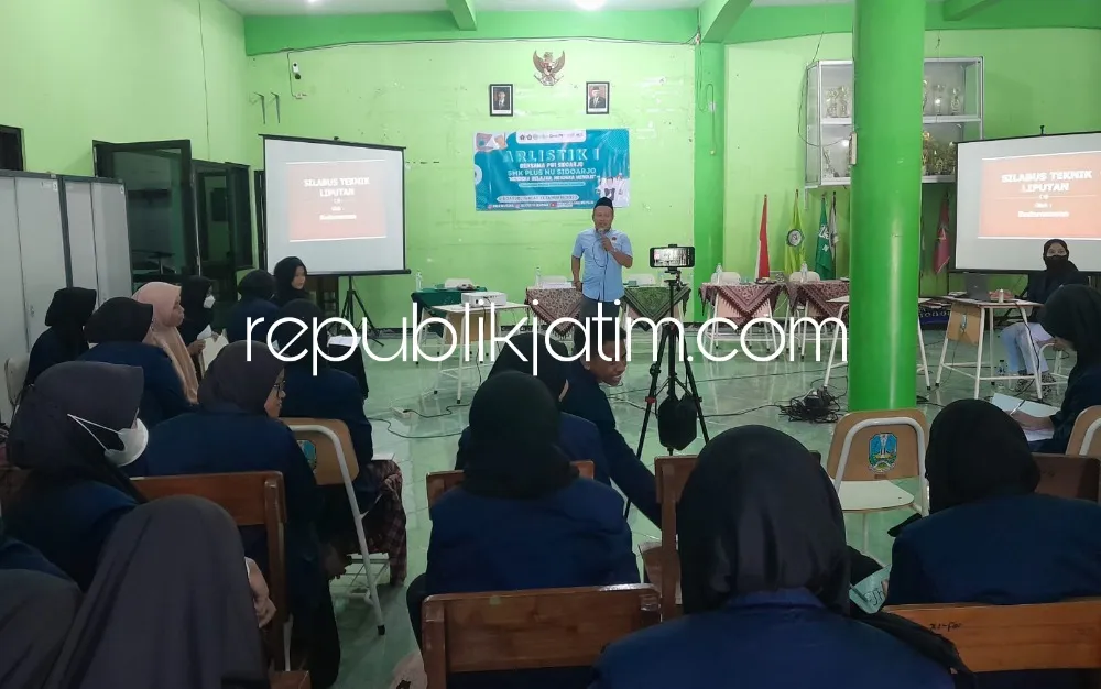 Genjot Kemampuan Menulis, Puluhan Siswa SMK Plus NU Sidoarjo Belajar Jurnalistik Bareng PWI Sidoarjo