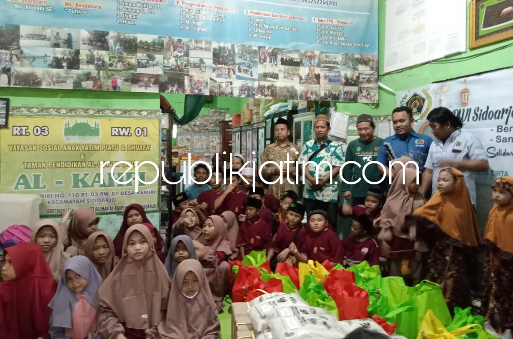 Tebar Kebaikan di Akhir Bulan Ramadhan 1444 Hijriyah, PWI Sidoarjo Beri Santunan Puluhan Anak Yatim