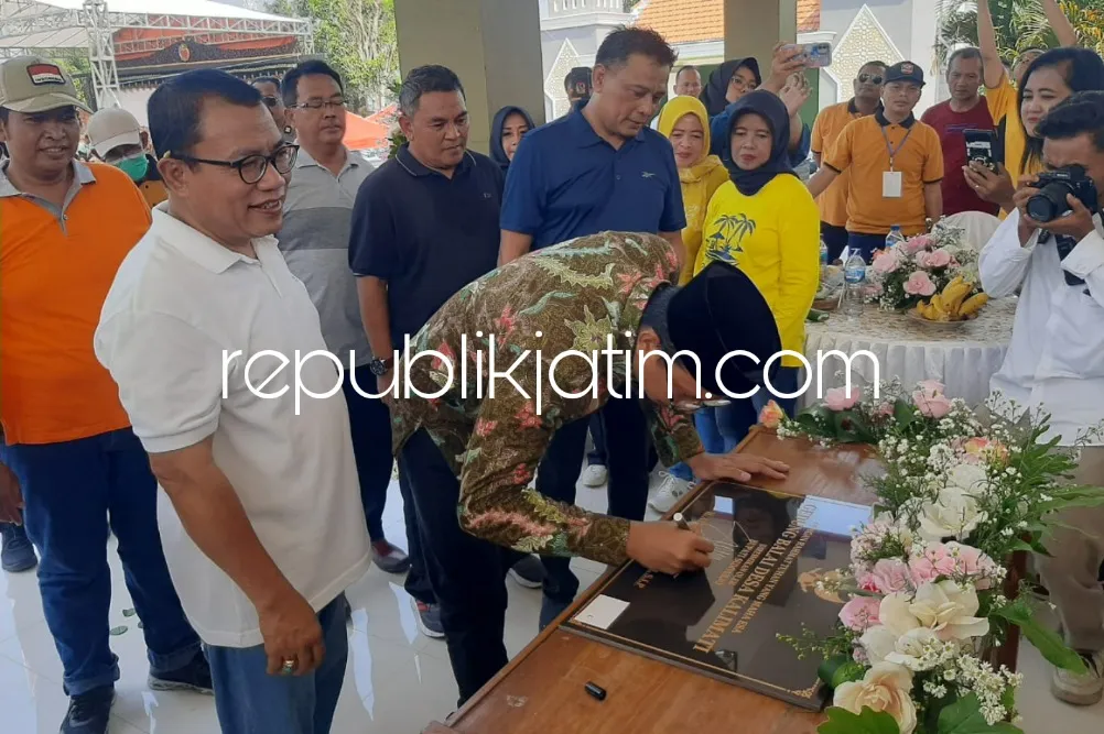 Bupati Sidoarjo Resmikan Pendopo Desa Kalimati Tarik, Berharap Jadi Inspirasi Pembangunan Desa Lainnya