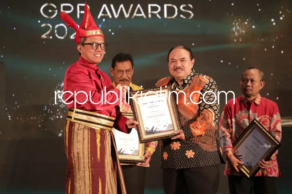 Bupati Sidoarjo Ahmad Muhdlor Raih The 1st Indonesia GPR Awards 2023 Versi Humas Indonesia