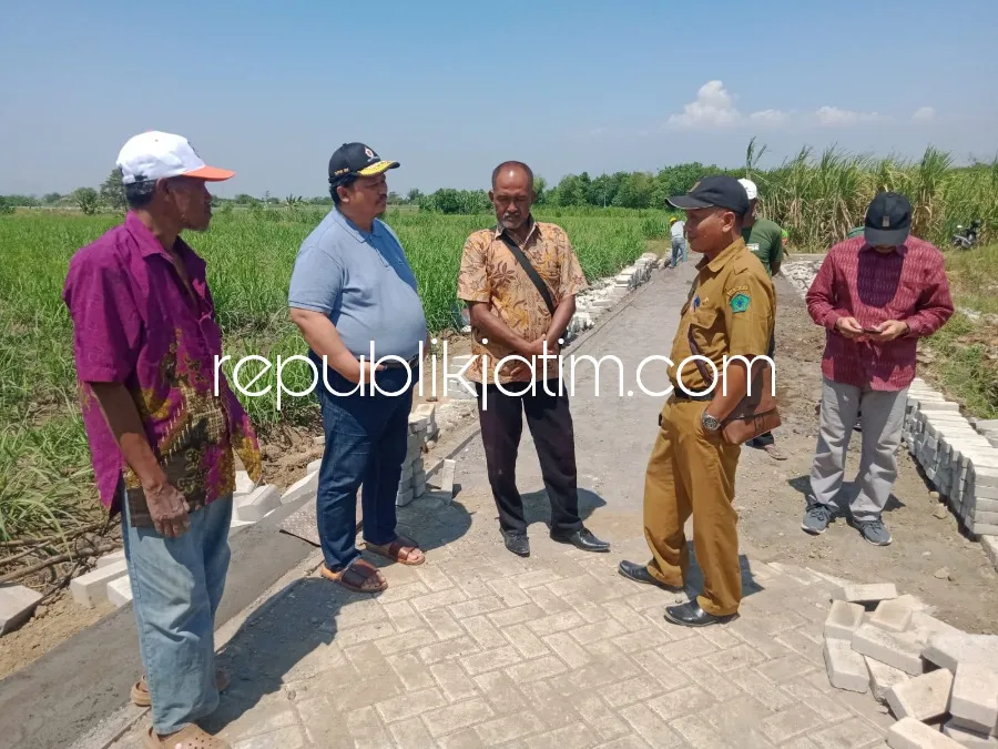 Pastikan Program PISEW Berjalan Baik, Anggota Komisi V DPR RI Turun Lapangan di Tulangan