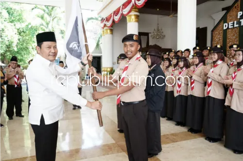 Wabup Berangkatkan Kontingen Pramuka Sidoarjo ke Raimuna Nasional XII di Cibubur