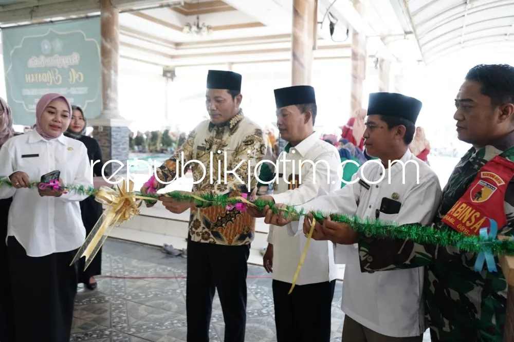 Tingkatkan Layanan, Wabup Resmikan Rehab Kantor Desa Gisikcemandi Sedati Senilai Rp 200 Juta