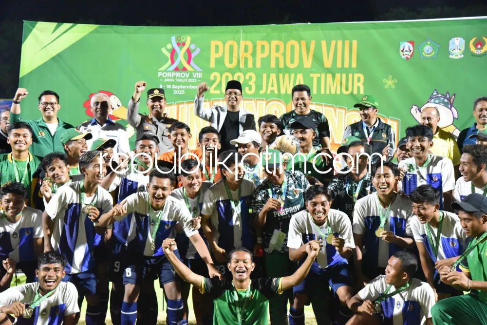 Kompak Ukir Sejarah, Tim Sepakbola Putra dan Putri Sidoarjo Sabet Emas di Porprov Jatim VIII Tahun 2023