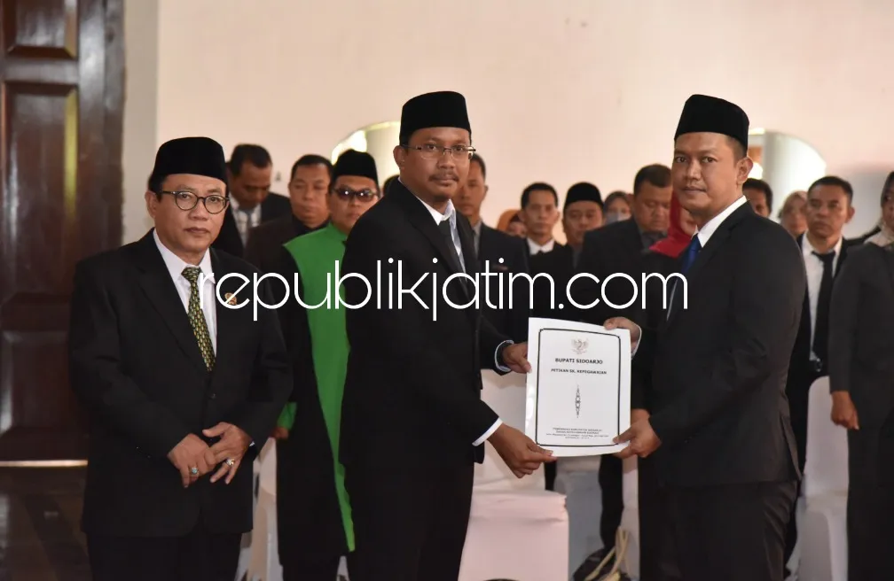 Budi Basuki Definitif Jabat Asisten Perekonomian dan Pembangunan, Bupati Sidoarjo Lantik 4 Pejabat Eselon II