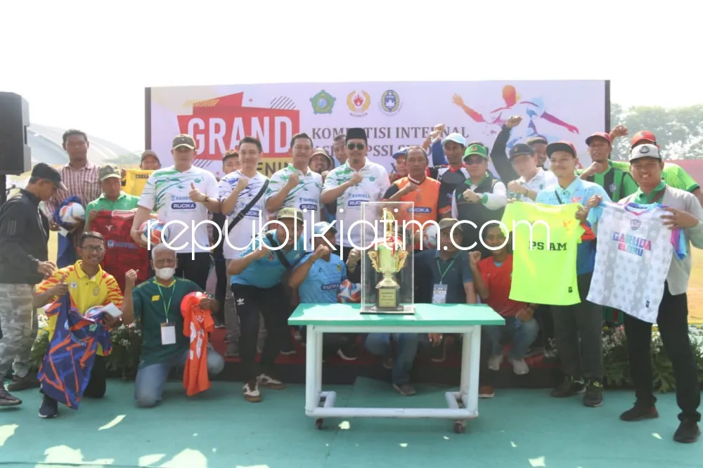 Kompetisi Internal Askab PSSI Sidoarjo Jaring Bibit Berkualitas, Gus Muhdlor Bagikan 30 Set Jersey dan Bola