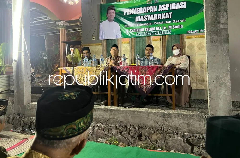 Bagikan 130 Mesin Pompa Air, Gus Syaikhul Tampung Aspirasi Gapoktan di Tarik Sidoarjo
