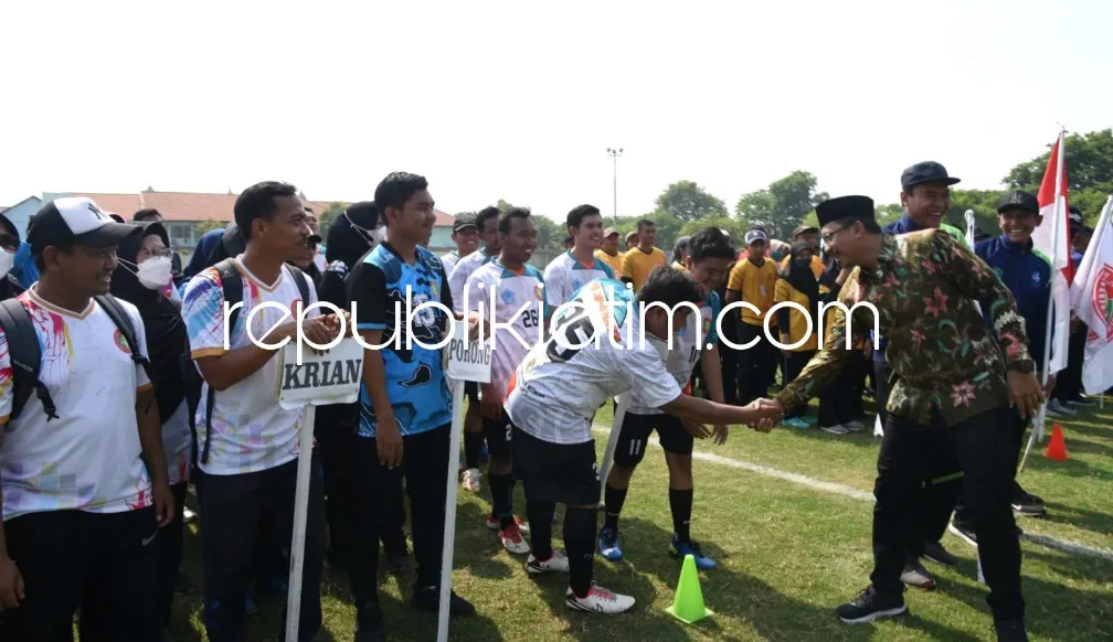 Diikuti 900 Guru, Gus Muhdlor Minta Ajang Porgu PGRI Jadi Spirit Baru Bangun Olahraga di Sidoarjo Lebih Maju