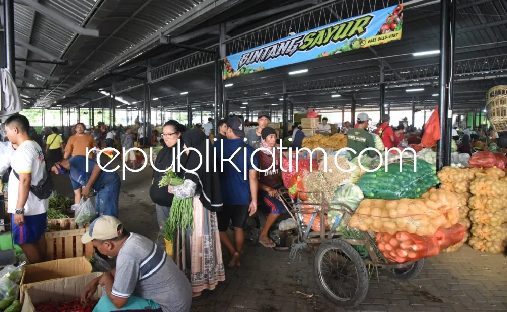 Omzet Pedagang Meningkat, Gus Muhdlor Bakal Bangun Lagi Grosir Sayur di Pasar Kedungrejo Waru