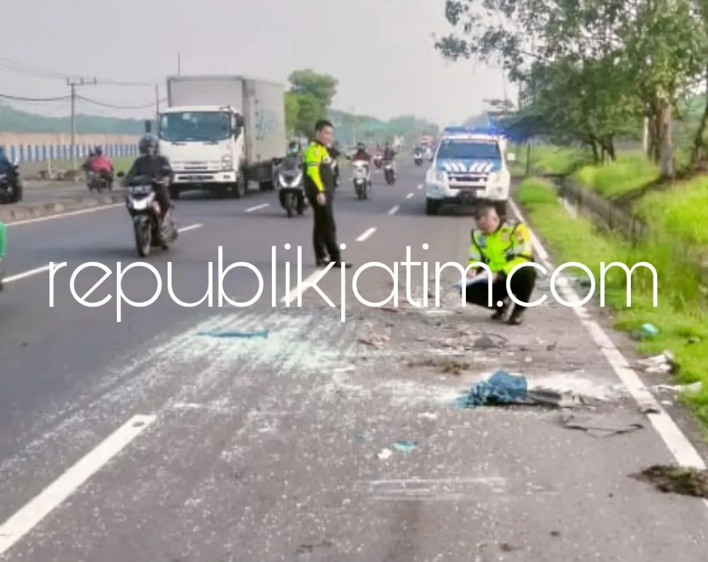 Mobil Elf Rombongan Asal Banyuwangi Tabrak Truk Parkir di Tanggul Lumpur Lapindo, 1 Tewas 7 Terluka