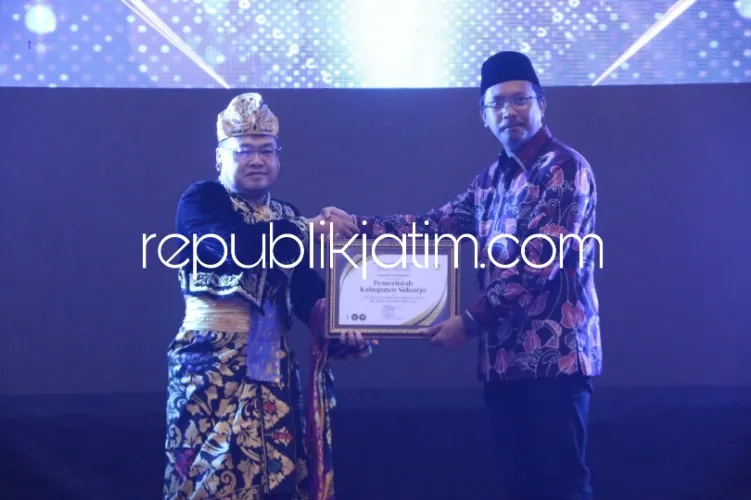Gus Muhdlor Terima Penghargaan Pelaksana Operasi Pemberantasan BKC Terbaik 2023