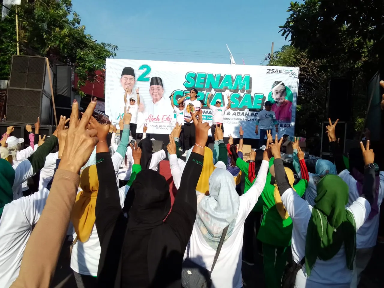 Senam Ceria Bersama Cabup Mas Iin Dapat Hadiah, Ribuan Pendukung Siap Menangkan Paslon SAE di Pilkada Sidoarjo