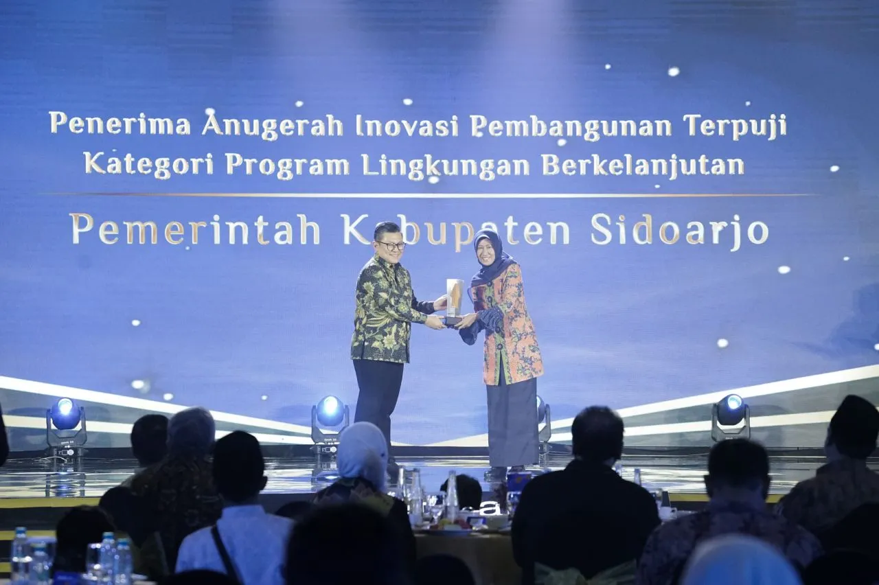 Berkah Pengelolaan Sampah, Sidoarjo Raih Anugerah Inovasi Pembangunan Terpuji dari detikjatim Awards 2024