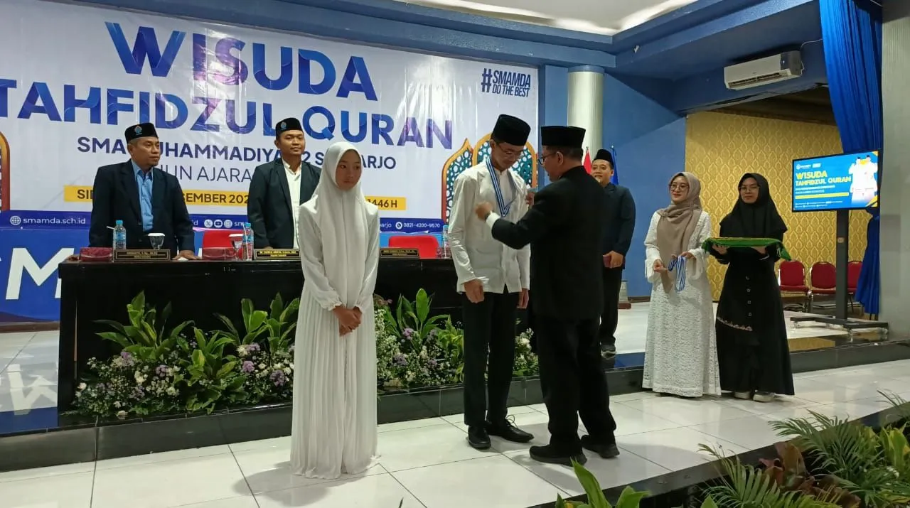 Difasilitasi Empat Program, Ratusan Siswa Smamda Sidoarjo Wisuda Tanfidz Al Quran 1 Sampai 5 Juz
