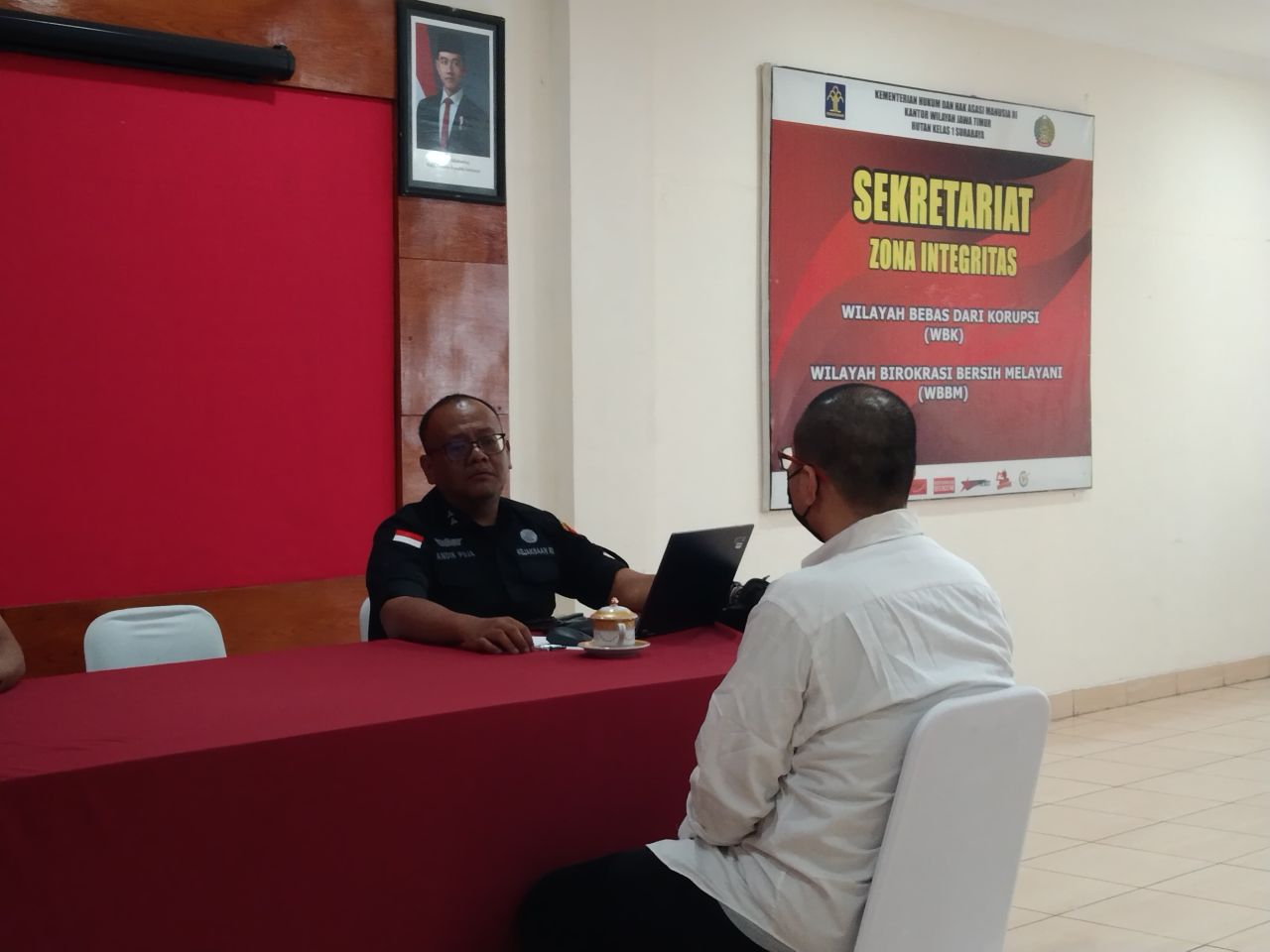 DIPERIKSA - Terdakwa Ronald Tannur diperiksa penyidik Kejaksaan Agung (Kejagung) RI di Rutan Surabaya di Medaeng, Kecamatan Waru, Sidoarjo, Selasa (05/11/2024).
