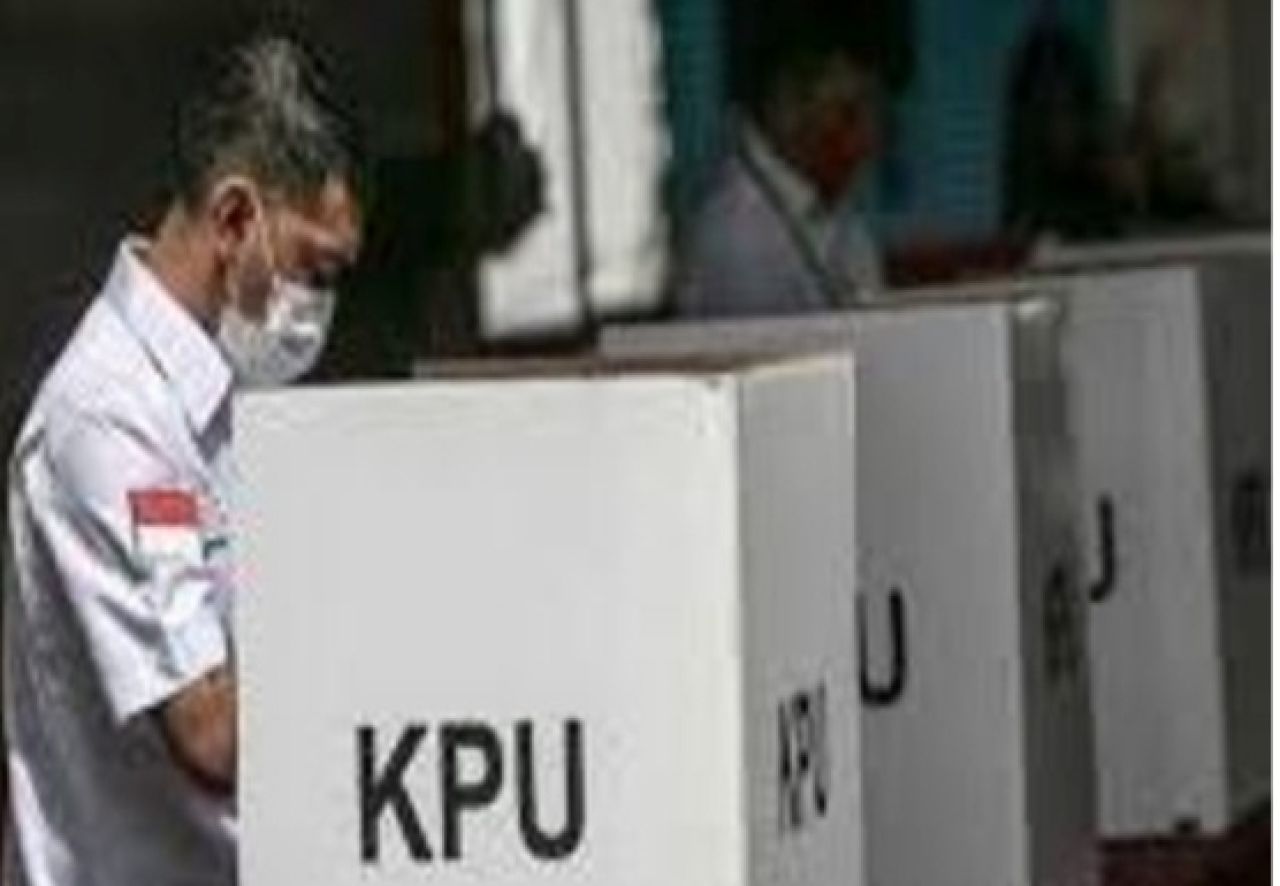 TAK MASUK DPT - Bagi warga yang tidak masuk DPT tetap bisa mencoblos selama bisa menunjukkan KTP atau KSK di TPS terdekat saat Pilkada Serentak yang digelar 27 Nopember mendatang.