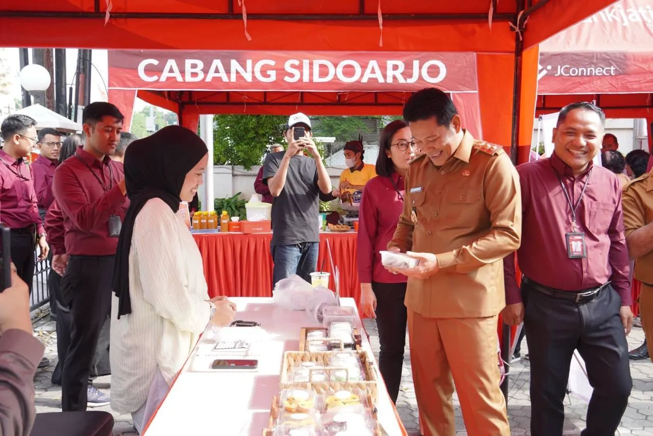 Kembangkan Pelaku Usaha Lokal Kota Delta, Plt Bupati Sidoarjo Dukung Pameran UMKM Bank Jatim