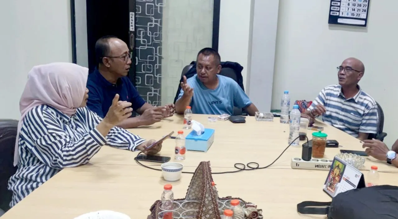 Awali Rangkaian HPN 2025, PWI Jatim Gelar Jalan Sehat Gratis Berhadiah Utama Umrah