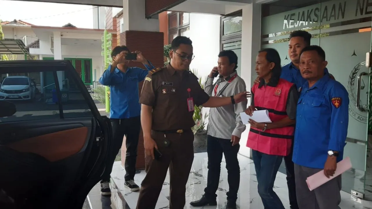 Sekretaris Panitia Ditahan, Tim Penyidik Kejari Sidoarjo Tambah Tersangka Baru Kasus Dugaan Pungli PTSL di Gilang Taman