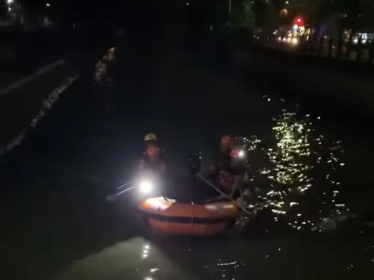 Bocah SD Tenggelam di Sungai Pucang Perbatasan Perumahan Elite Sidoarjo Kota Belum Ditemukan