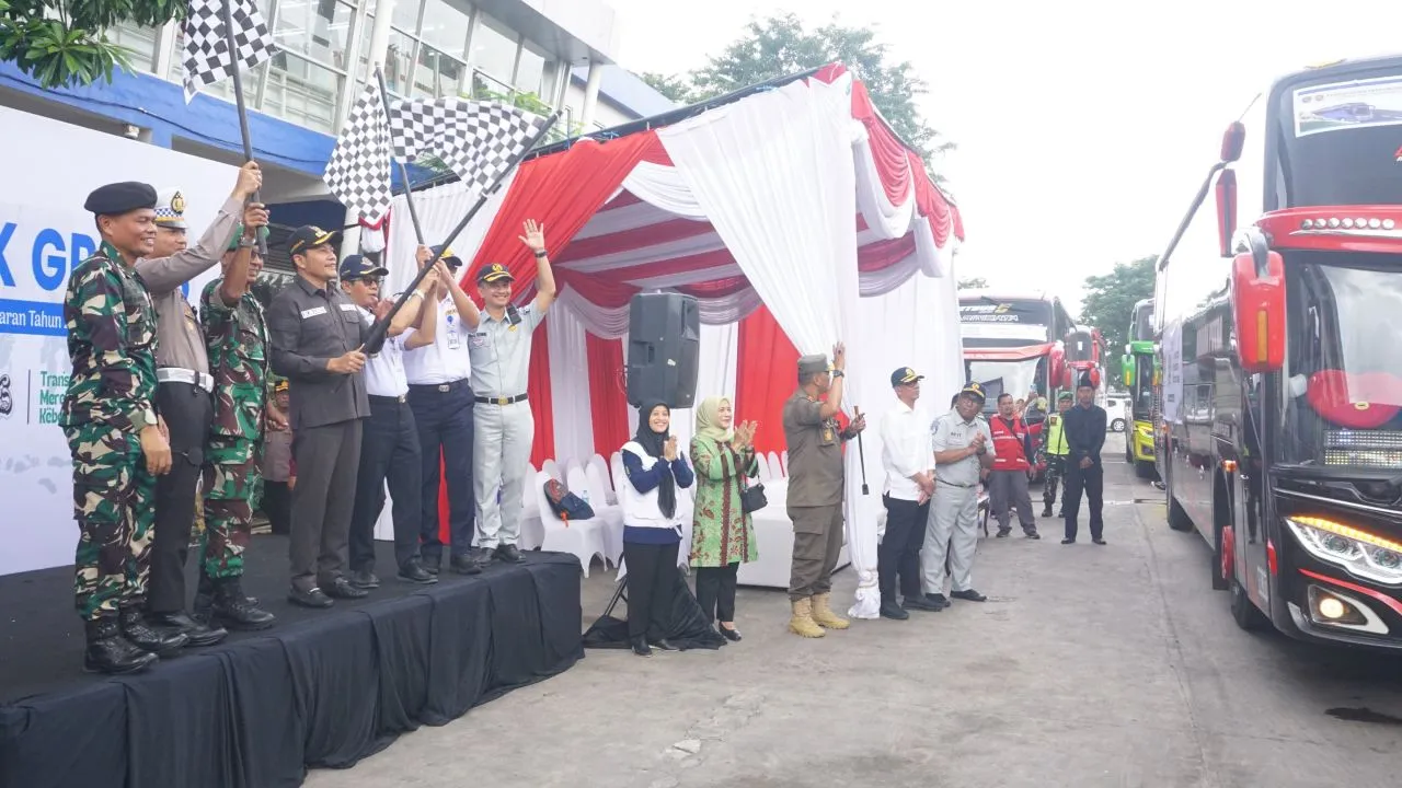 Bisa Pangkas 300 Motor, Bupati Sidoarjo Berangkatkan Arus Balik Mudik Gratis 2025 di Terminal Bungurasih Waru