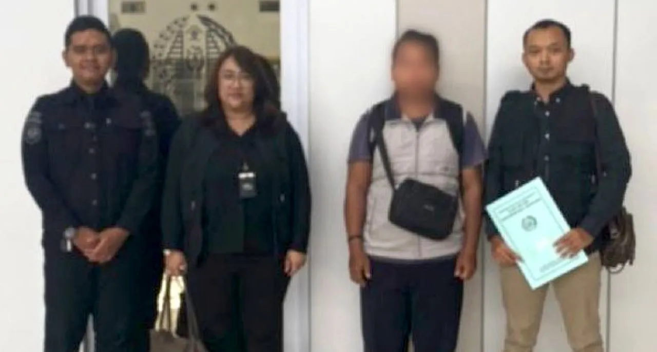 Langgar Izin Tinggal, Seorang Warga Malaysia Dideportasi Petugas Kantor Imigrasi Tanjung Perak Surabaya Lewat Juanda