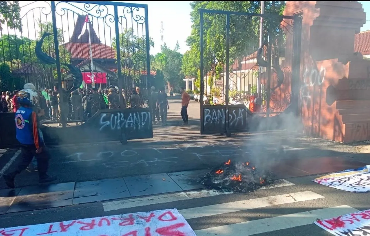 Demo di 100 Hari Kinerja Pemerintahan Subandi - Mimik, HMI Sidoarjo Beri Sejumlah Catatan