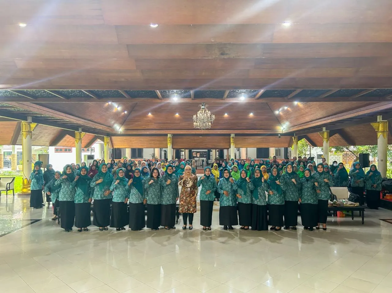 Ratusan Ibu-Ibu Maupun Guru SD dan MI di Sidoarjo Digembleng Edukasi Jajanan Sehat Bagi Anak-Anak