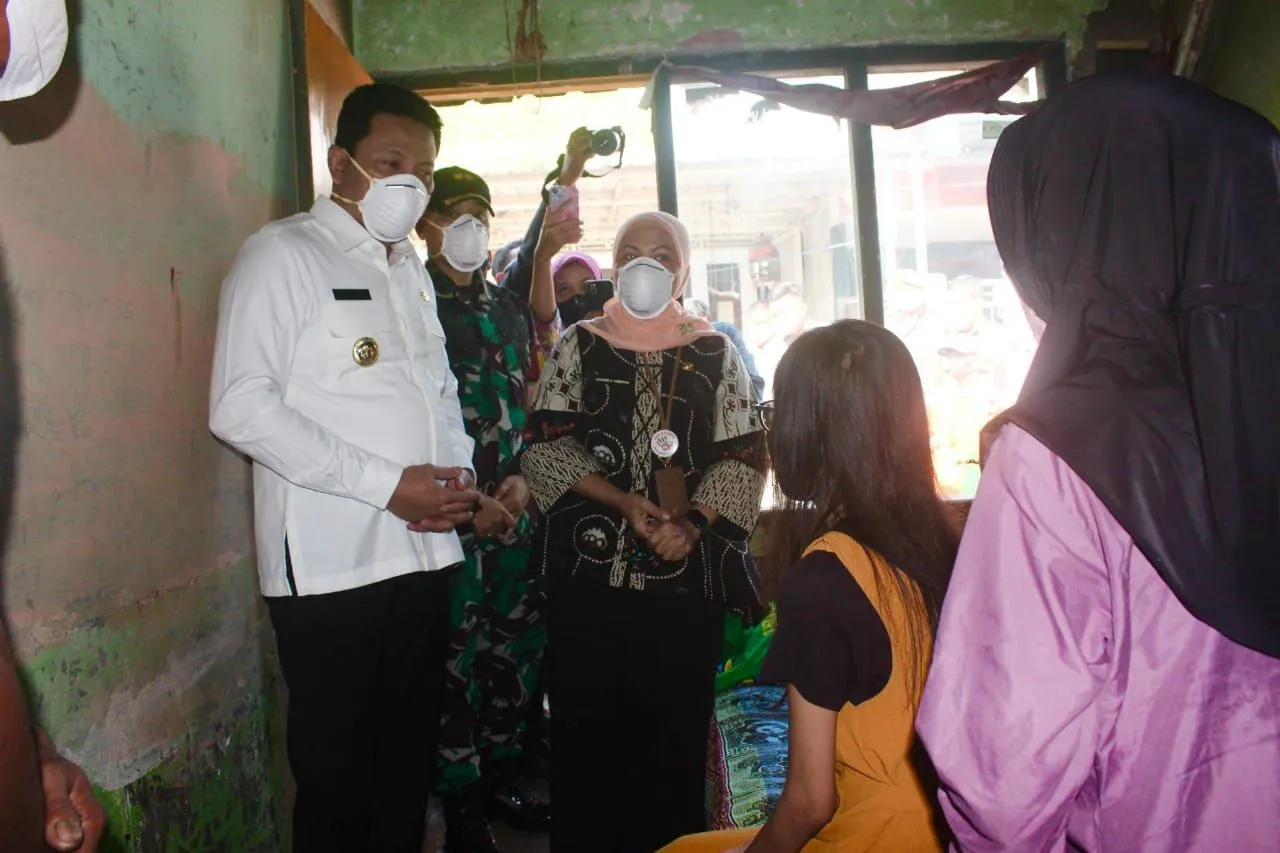 Sidak Pasien TB di Tulangan, Bupati Sidoarjo Bantu Pengobatan Sekaligus Bedah Rumah Penderita Lewat Program RTLH
