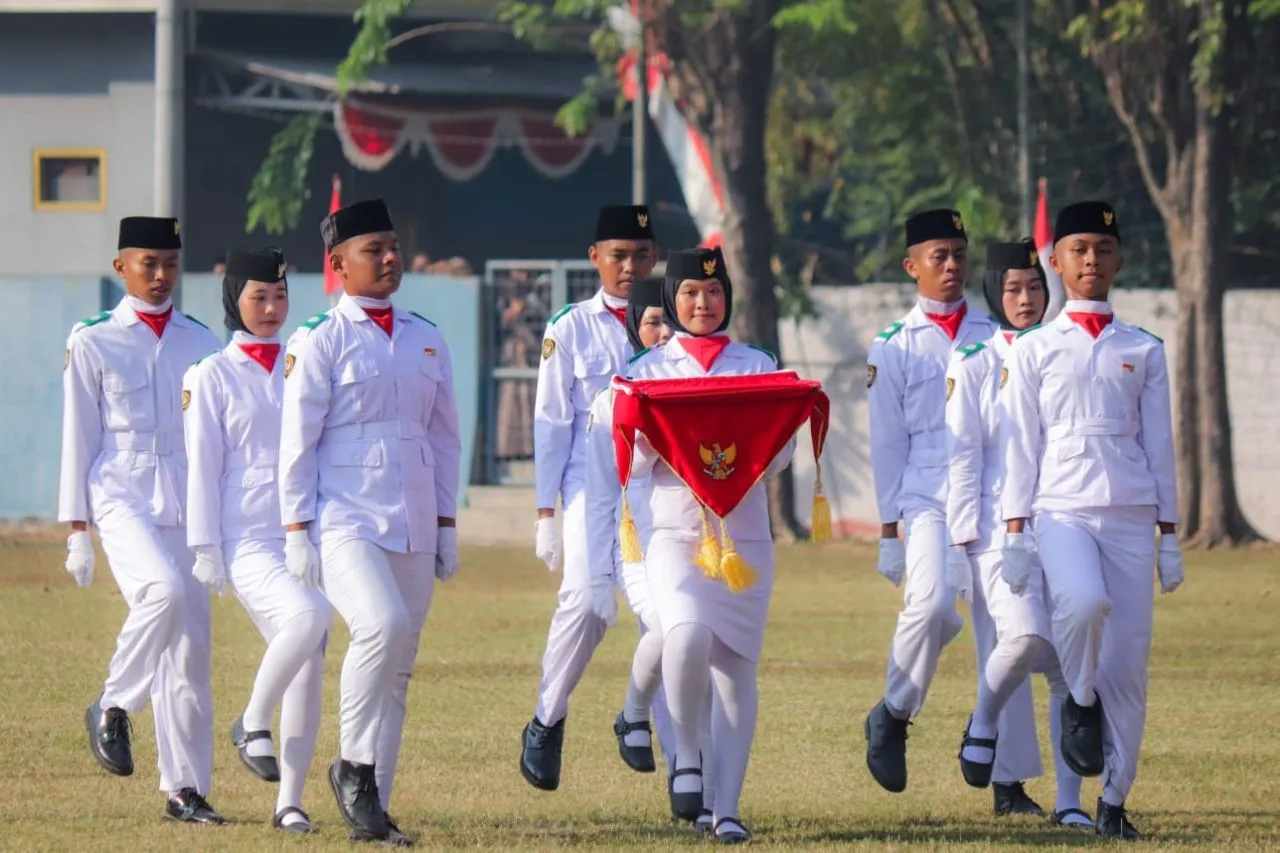 Siswi SMA Al Muslim Sukses Jadi Pembawa Baki Paskibra di Upacara HUT RI ke 80 di Waru