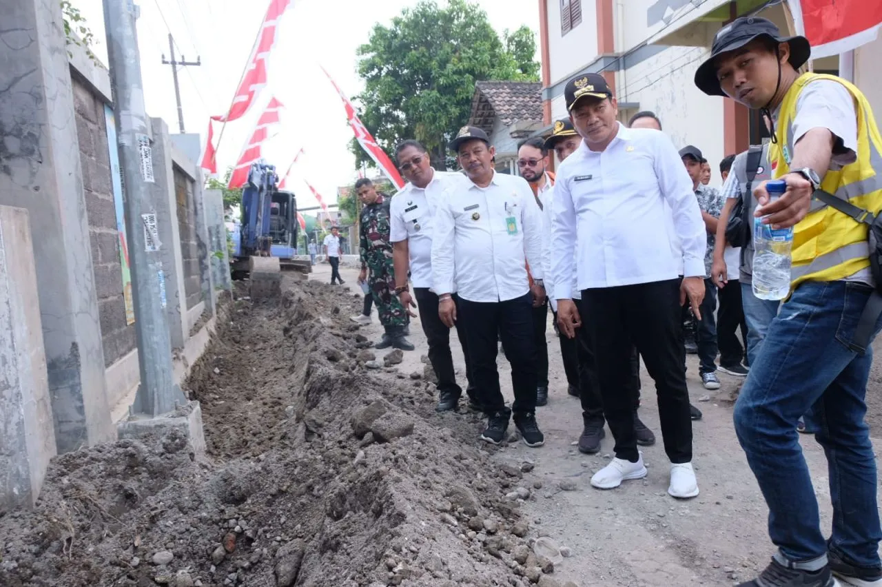 Ditarget Rampung Desember, Bupati Sidoarjo Berharap Proyek Betonisasi Bringinbendo Atasi Langganan Banjir