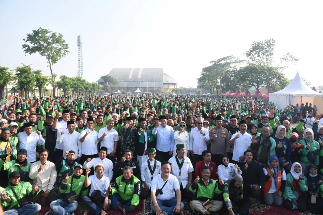 Saat Doa Bersama di GOR, Bupati Ajak Ribuan Ojol Jaga Keamanan dan Kondusifitas Sidoarjo