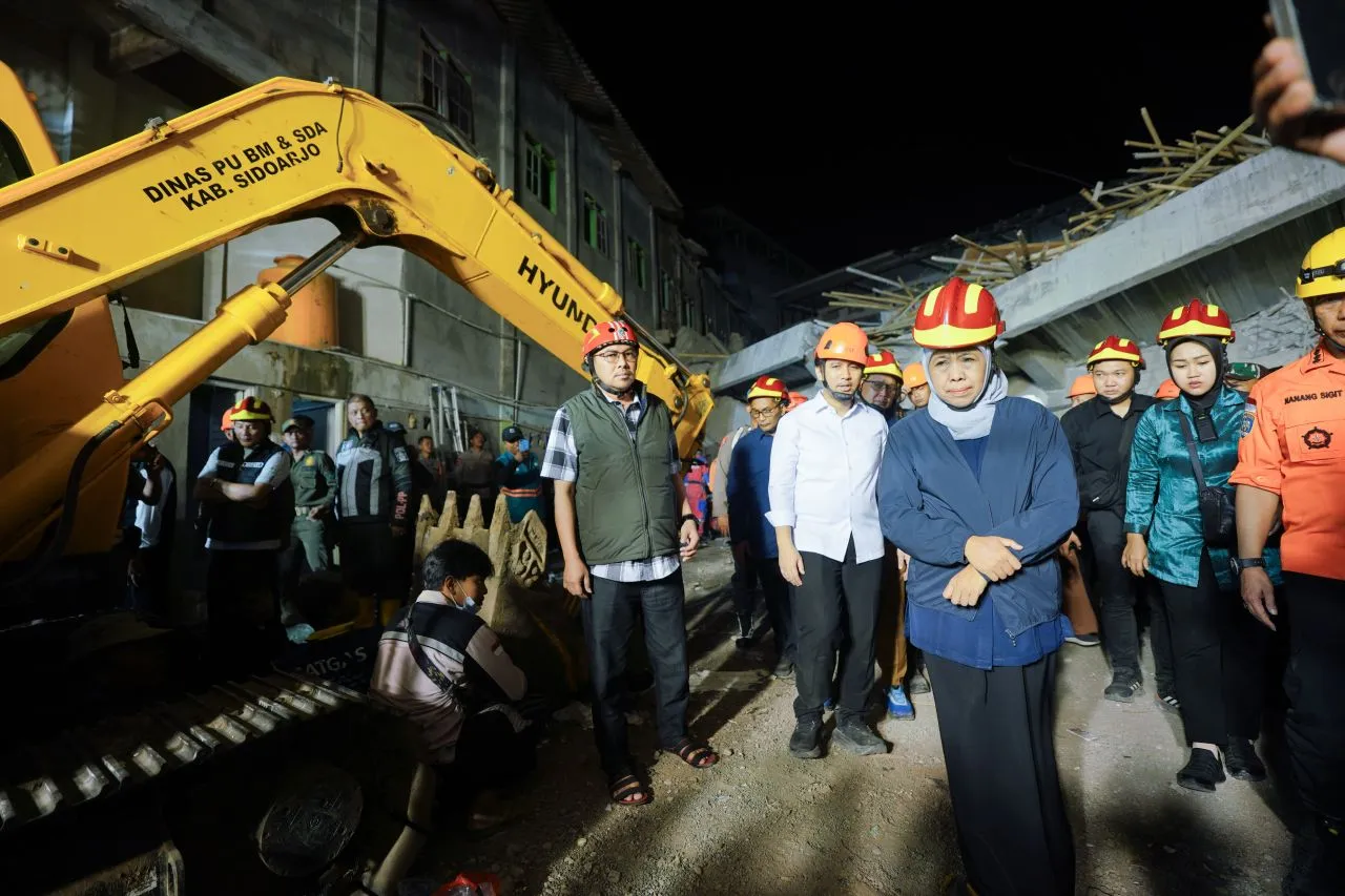 Gerak Cepat, Ketua Dewan Sidoarjo Dampingi Gubernur dan Wagub Jatim Tinjau Reruntuhan Musala Ponpes Al Khoziny Buduran
