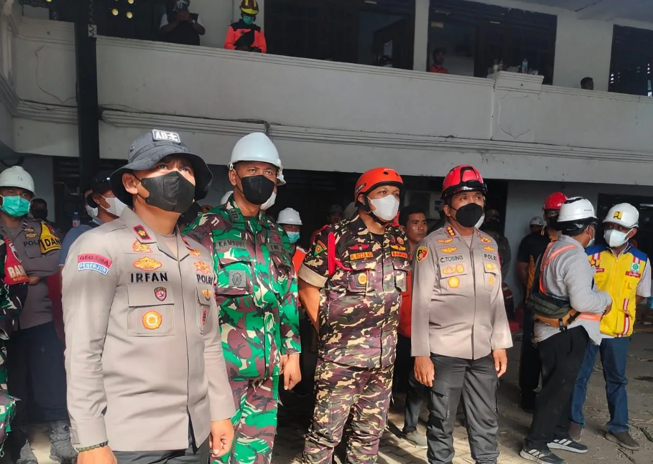 Banser Jatim Turut Aktif Evakuasi Korban Ambruknya Bangunan Musala Ponpes Al Khoziny Buduran Sidoarjo