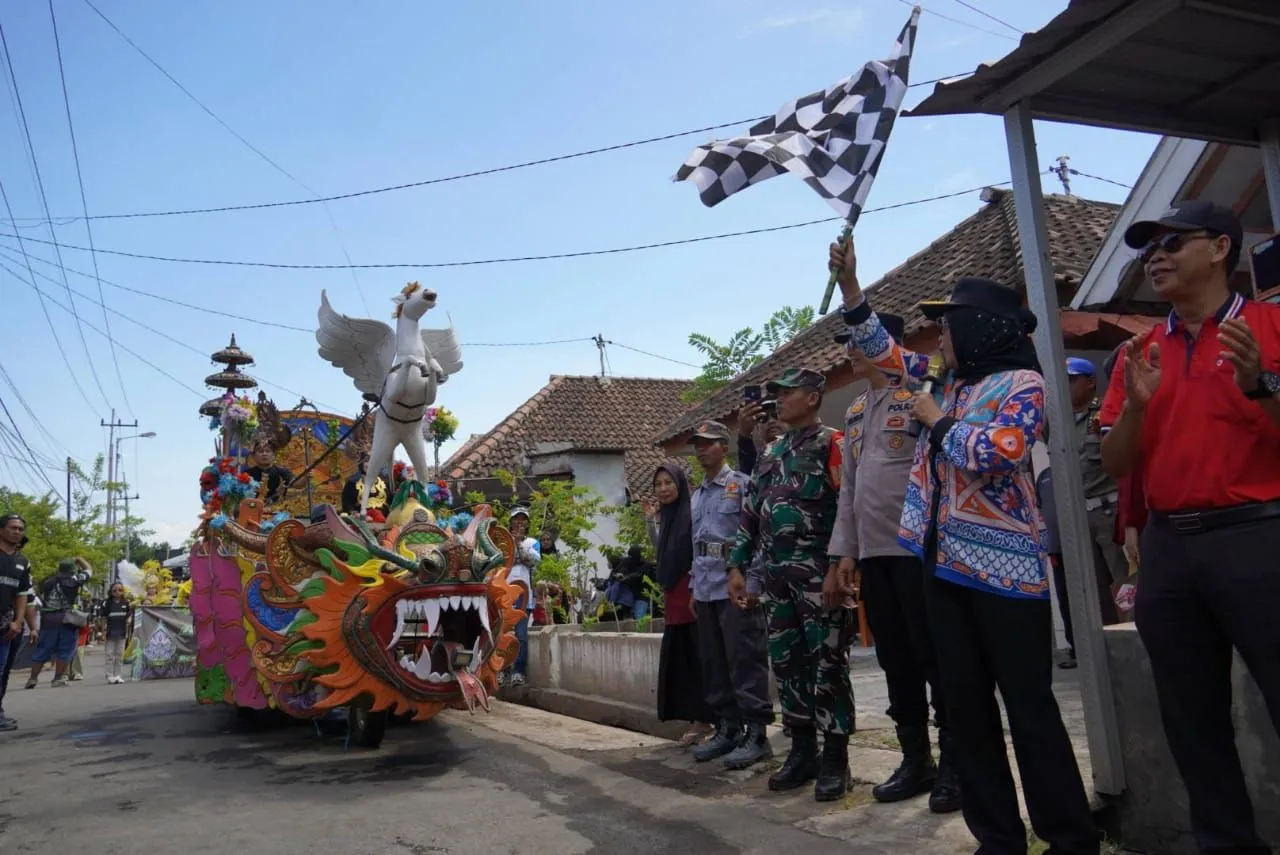 Diramaikan Sound Horeg, Wabup Sidoarjo Berangkatkan Pawai Budaya Ruwat Desa Semambung Jabon