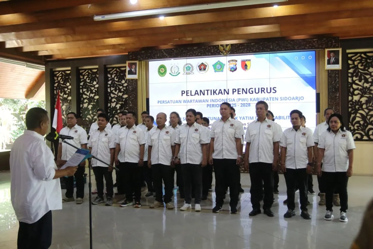 Pengurus PWI Sidoarjo 2025 - 2028 Resmi Dilantik, Siap Wujudkan Pers Kolaboratif, Bermartabat dan Solid