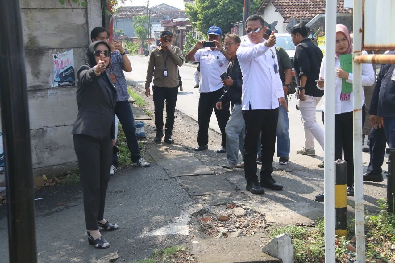 Urai Kemacetan Perlintasan KA Gelam, Usulan Pemkab Sidoarjo Soal Perlebar Jalan Direspon Kemenhub RI Segera Dikerjakan