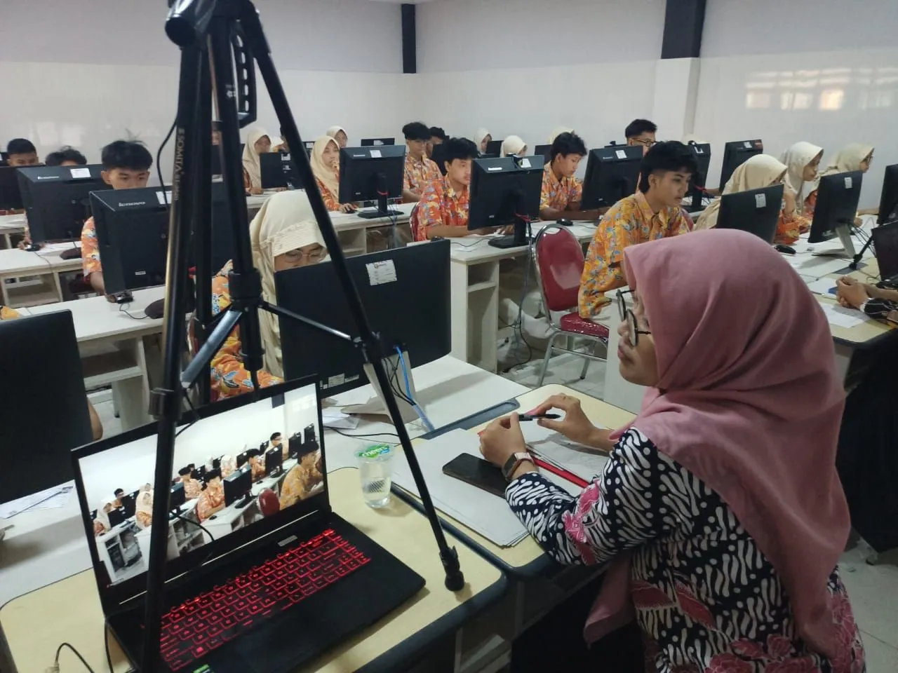 Dipersiapkan 8 Kali Try Out, Ratusan Siswa Kelas 12 Smamita Sidoarjo Sukses Kerjakan Soal-Soal TKA Sesuai Pilihan