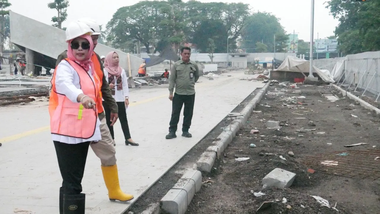 Warning Rekanan, Wabup Sidoarjo Kembali Sidak Progres Pekerjaan Revitalisasi Alun - Alun Sidoarjo