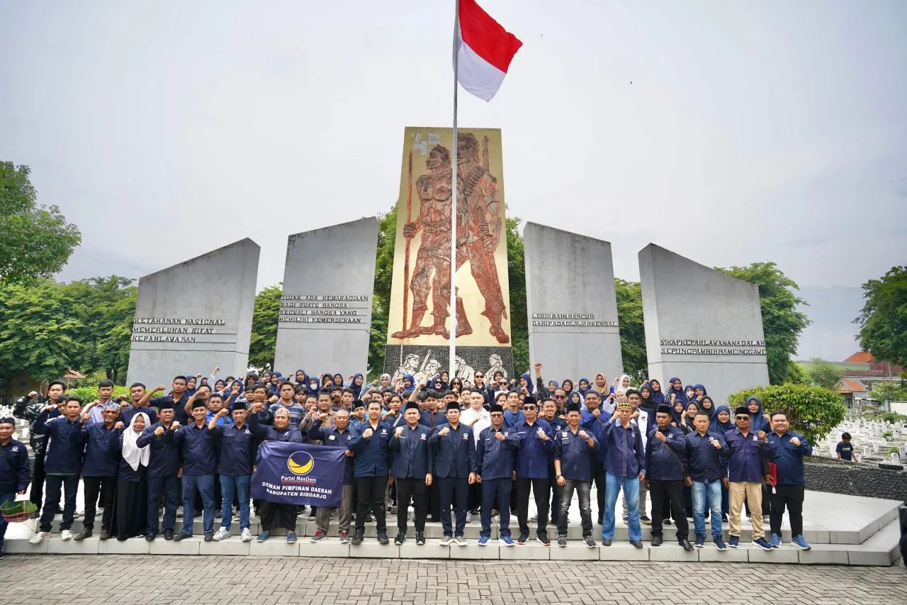 DPD Partai NasDem Sidoarjo Ziarah TMP dan Makam Aulia, Wujud Syukur Tiru Keteladanan dalam Berjuang Jelang HUT ke 14