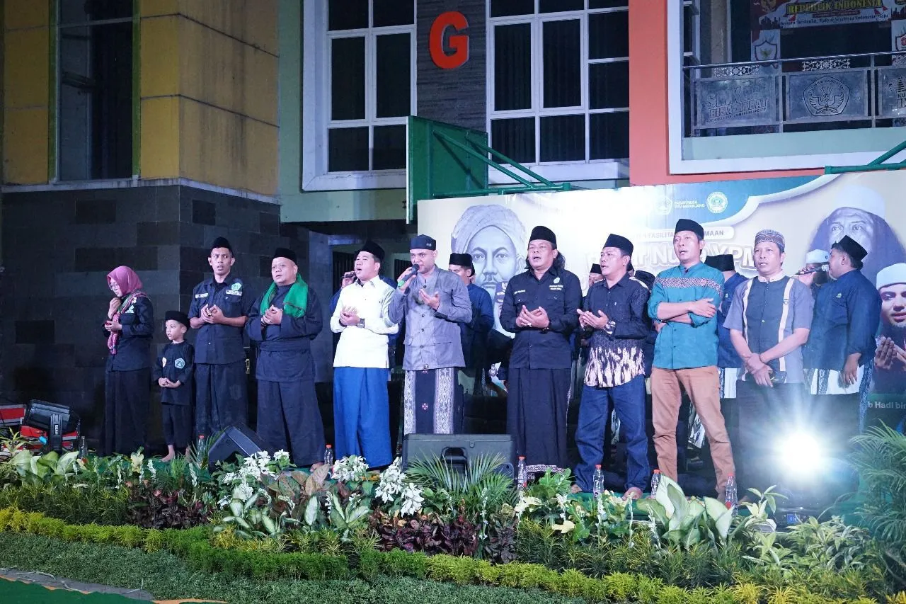 Perkuat Peran Santri Sebagai Benteng Ulama dan Agama, Pagar Nusa YPM Sepanjang Taman Gelar Pendekar Bershalawat