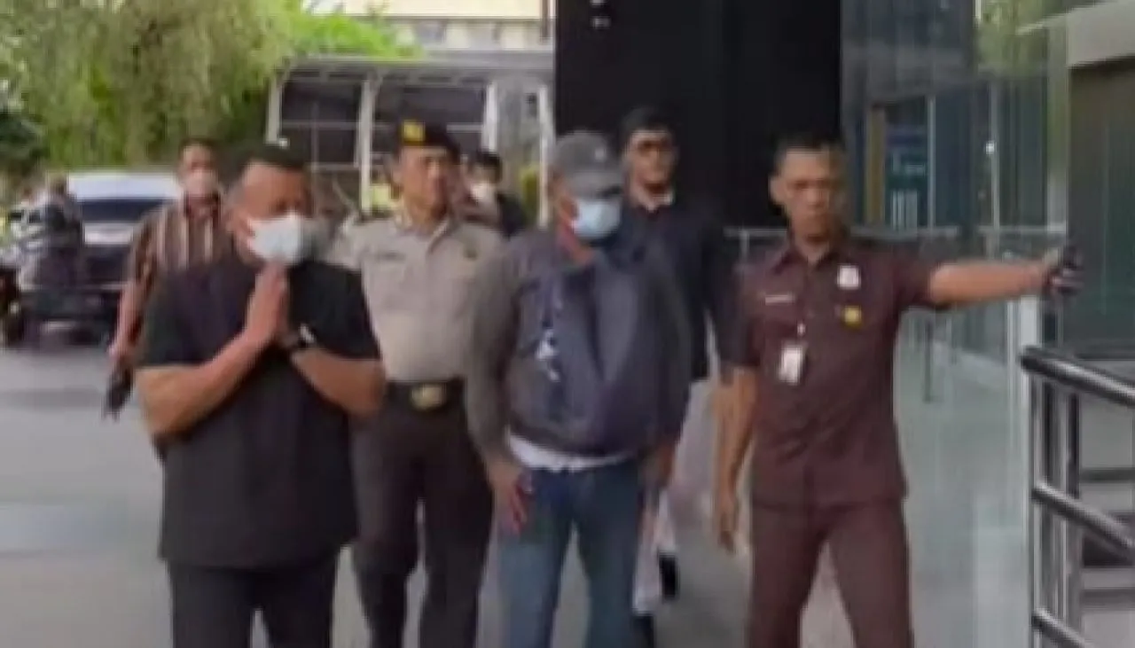 KPK Beberkan 7 Orang Terjerat OTT di Rumah Dinas Bupati Ponorogo Bersama Sekda, Adik Bupati dan Rekan-Rekannya