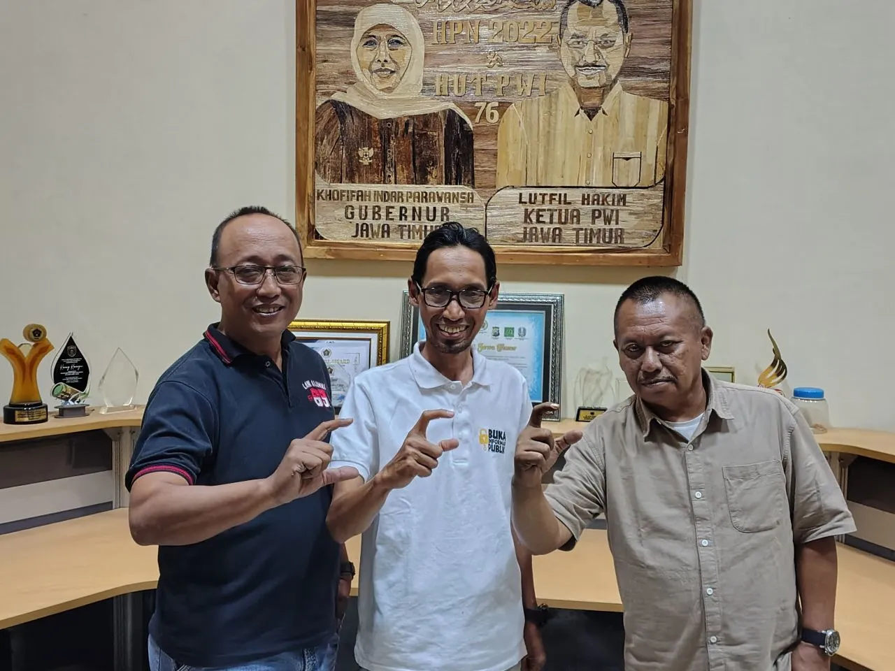 Ketua KI Jatim Rangkul PWI dan SMSI, Perkuat Skema Kolaborasi Komunikasi Pentahelix di Era Keterbukaan Informasi