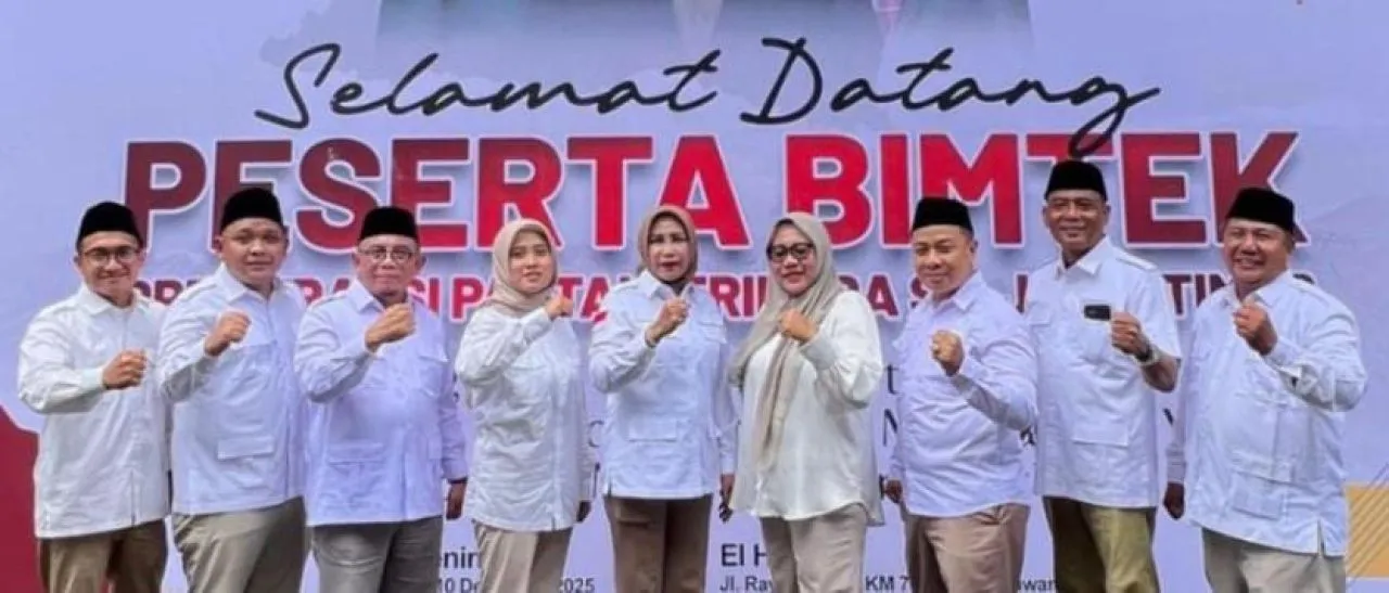 Perkuat Solidaritas dan Visi Perjuangan, Ketua DPC Bersama Fraksi Gerindra Sidoarjo Ikuti Bimtek di Banyuwangi