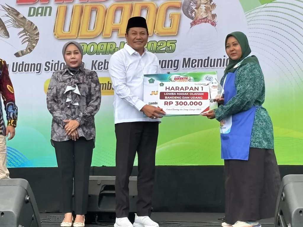 Dorong Produk UMKM Perikanan Mendunia, Bupati Sidoarjo Tutup Festival Bandeng dan Udang 2025