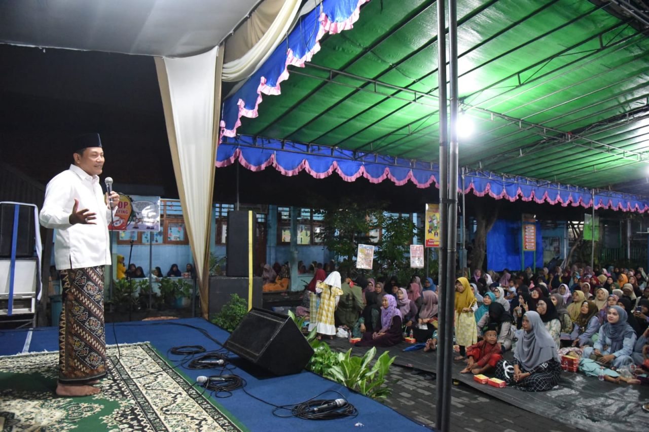 HAUL - Warga Dusun Alas Tipis, Desa Pabean, Kecamatan Sedati, Sidoarjo memperingati haul sesepuh Dusun Alas Tipis Mbah Syayyidi, Minggu (26/01/2025) malam.
