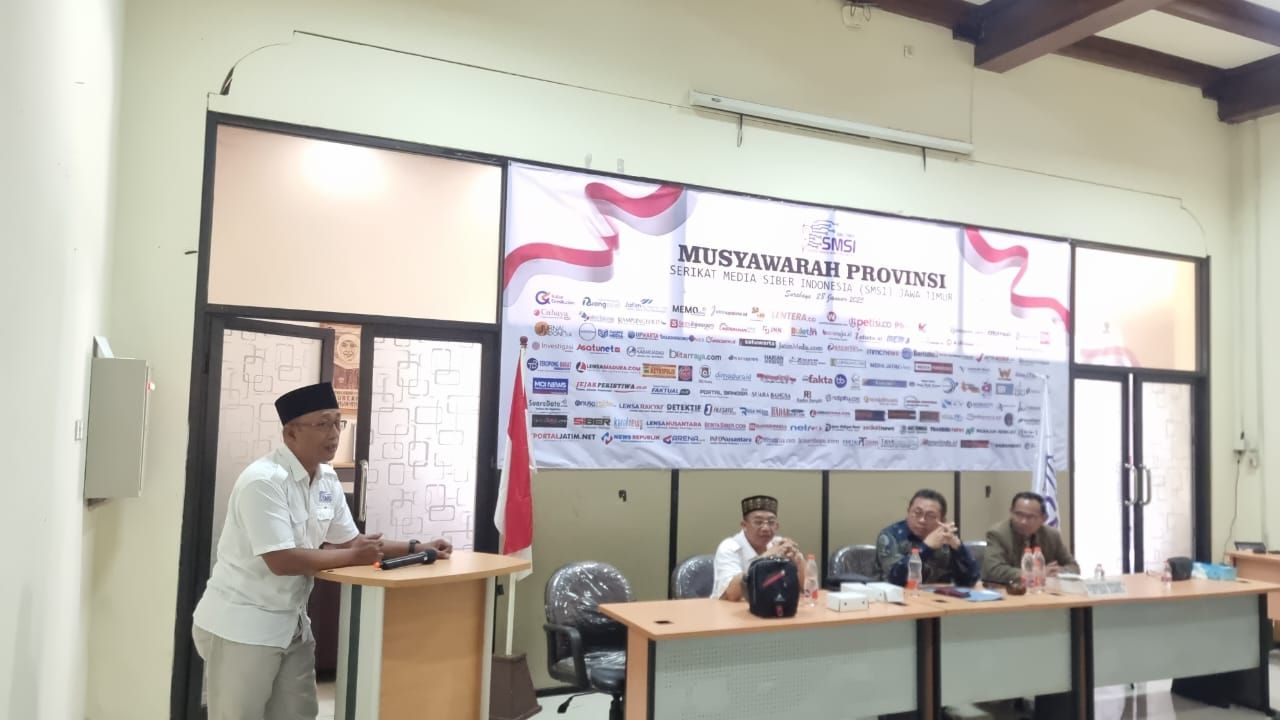 TERPILIH - Wakil Ketua Bidang Organisasi SMSI Jatim, Sokip terpilih menjadi Ketua SMSI Jatim periode 2025 - 2029 dalam Musprov SMSI Jatim yang digelar di Gedung Aula PWI Jatim JL Taman Apsari No 15-17 Surabaya, Selasa (28/01/2025).