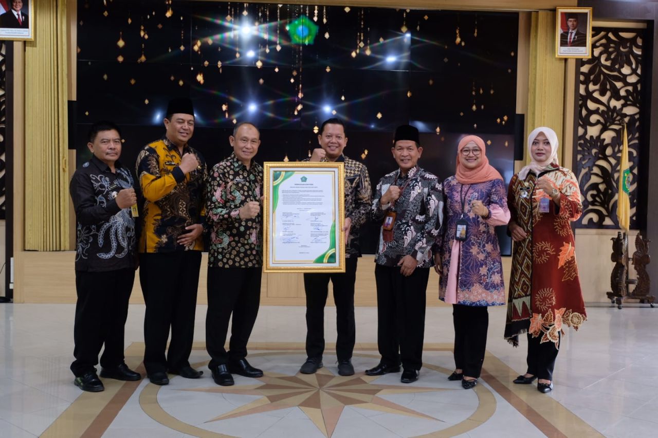 SOSIALISASI - Dinas Perpustakaan dan Kearsipan Pemkab Sidoarjo menggelar Sosialisasi dan Perencanaan Gerakan Nasional Sadar Tertib Arsip (GNSTA) di Pendopo Delta Wibawa, Kamis (13/02/2025).