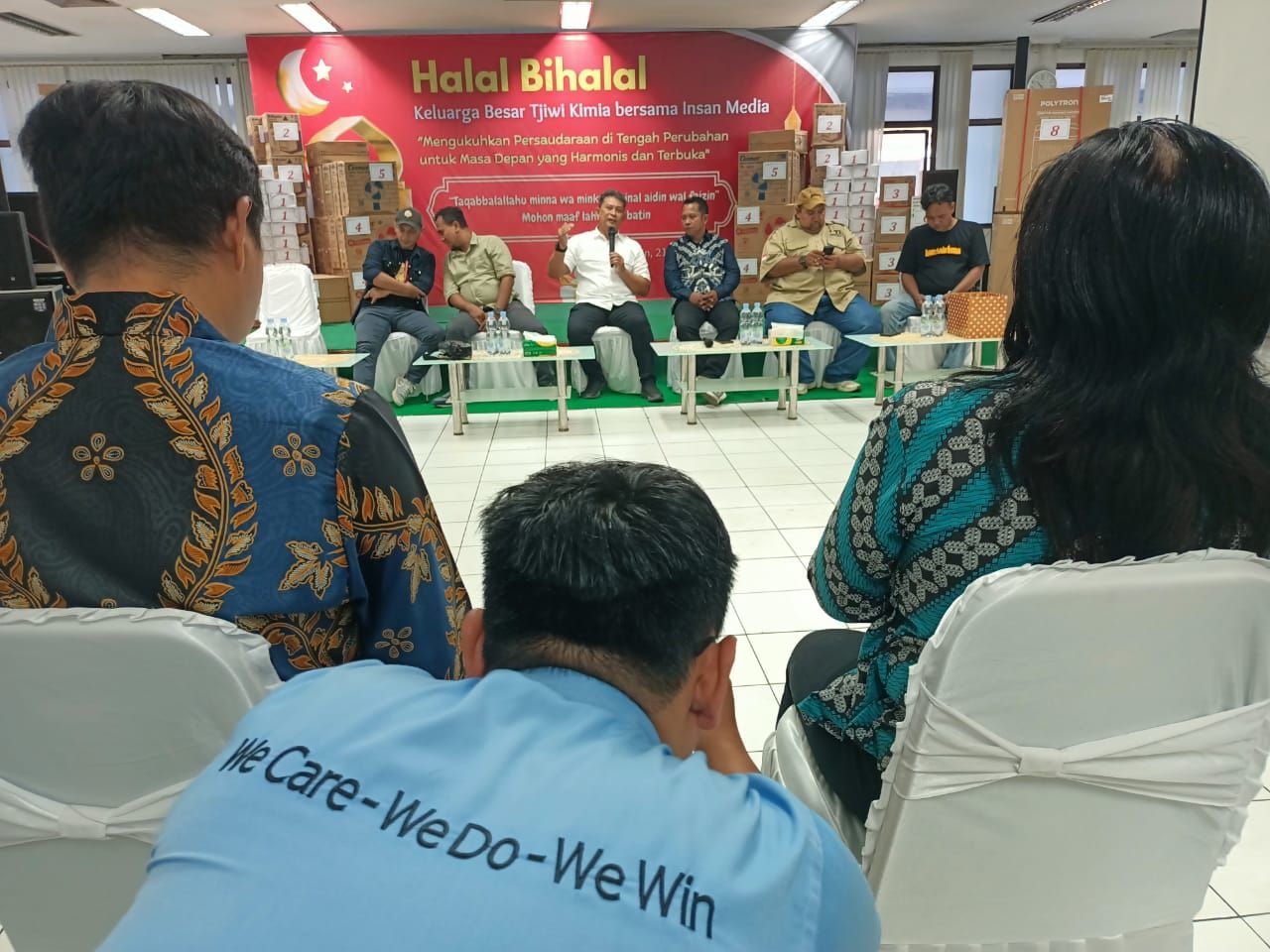 KOMITMEN - Public Affair and License Manager PT Pabrik Kertas Tjiwi Kimia Tbk Beny Haryawan memastikan berkolaborasi dengan media saat Halal Bihalal bersama ratusan insan media yang bertugas di wilayah Sidoarjo dan Mojokerto, Senin (21/04/2025).