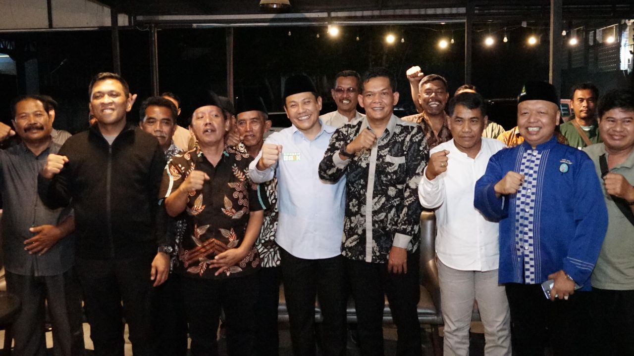DIALOG - Menjelang peringatan Hari Buruh Internasional (May Day), Bupati Sidoarjo Subandi menggelar silaturahmi dan diskusi bersama jajaran pengurus Serikat Pekerja Seluruh Indonesia (SPSI) serta perwakilan buruh lain se Sidoarjo, Selasa (29/04/2025).